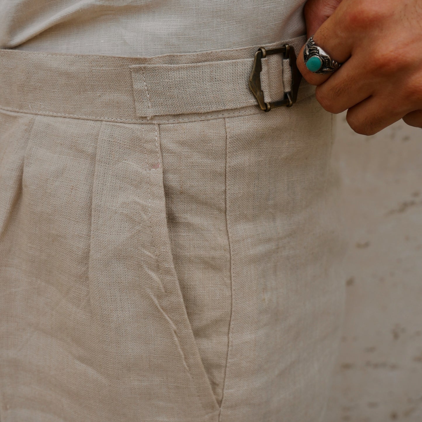 BEIGE LINEN GURKHA SHORTS